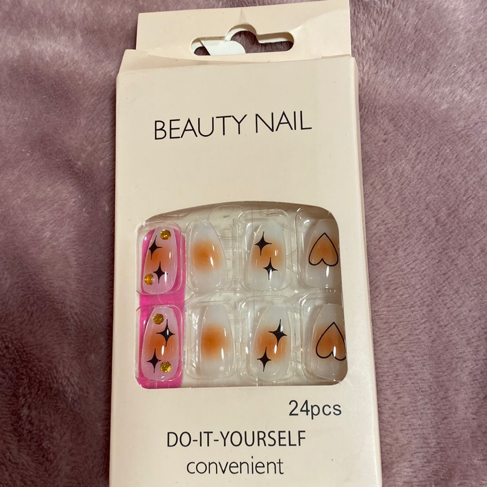 Orange Heart Press-on Nails